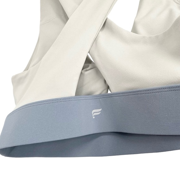 Fabletics Oasis Twist Medium Impact Sports Bra Size Medium - Picture 4 of 7